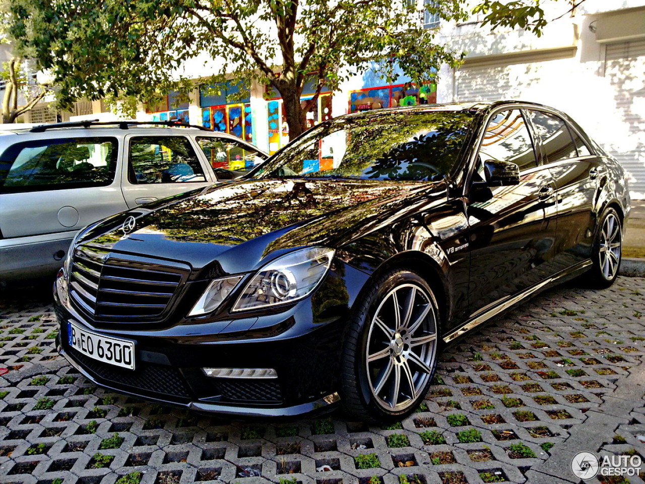 Mercedes-Benz E 63 AMG W212 V8 Biturbo