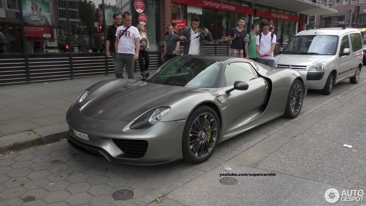 Porsche 918 Spyder Weissach Package