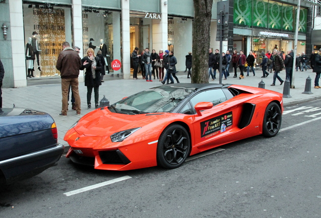 Lamborghini Aventador LP700-4 Roadster