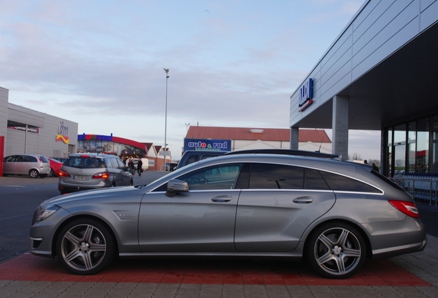 Mercedes-Benz CLS 63 AMG X218 Shooting Brake