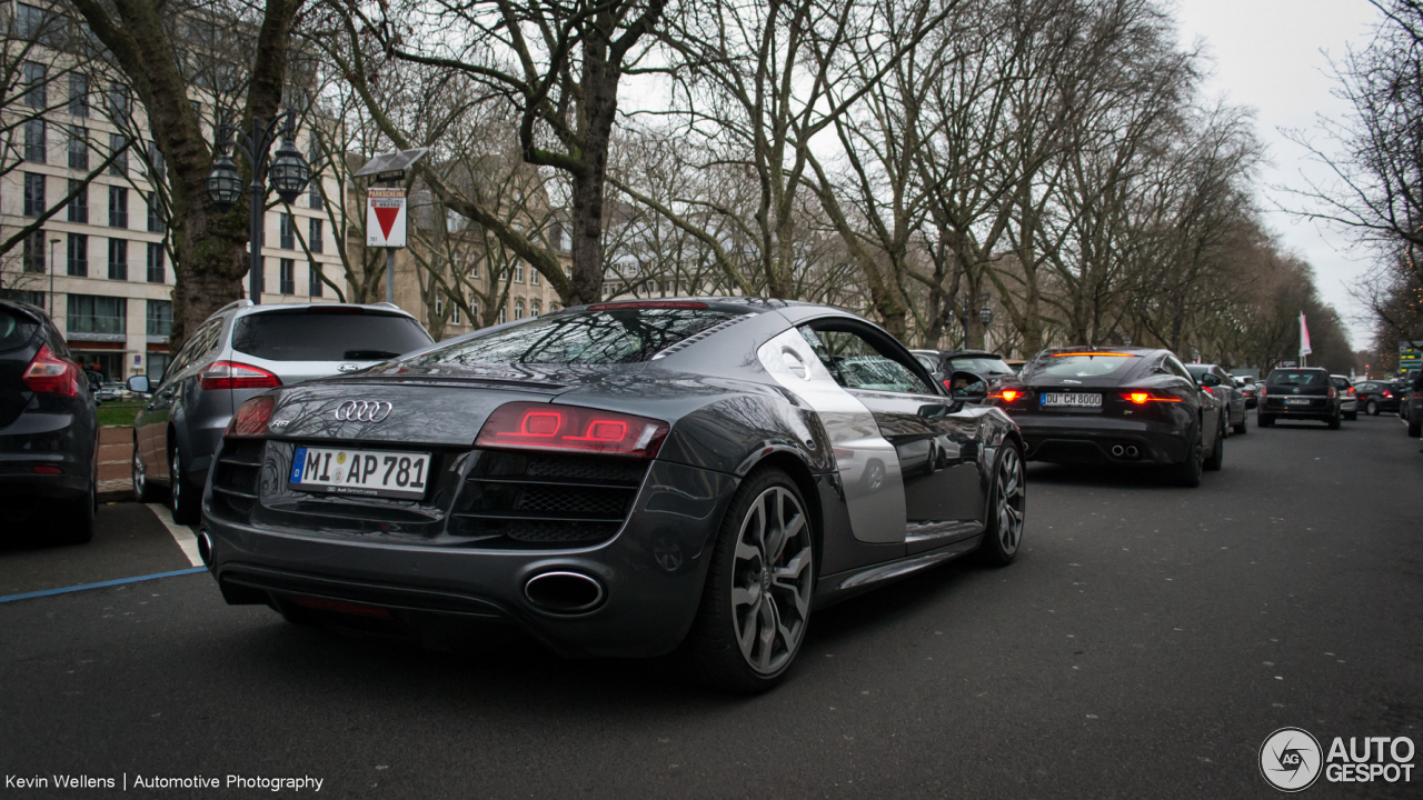 Audi R8 V10