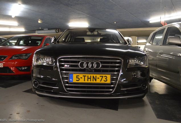 Audi S8 D4