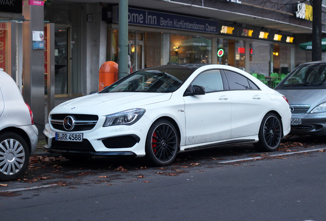 Mercedes-Benz CLA 45 AMG C117