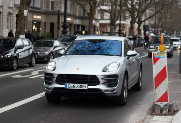 Porsche 95B Macan Turbo