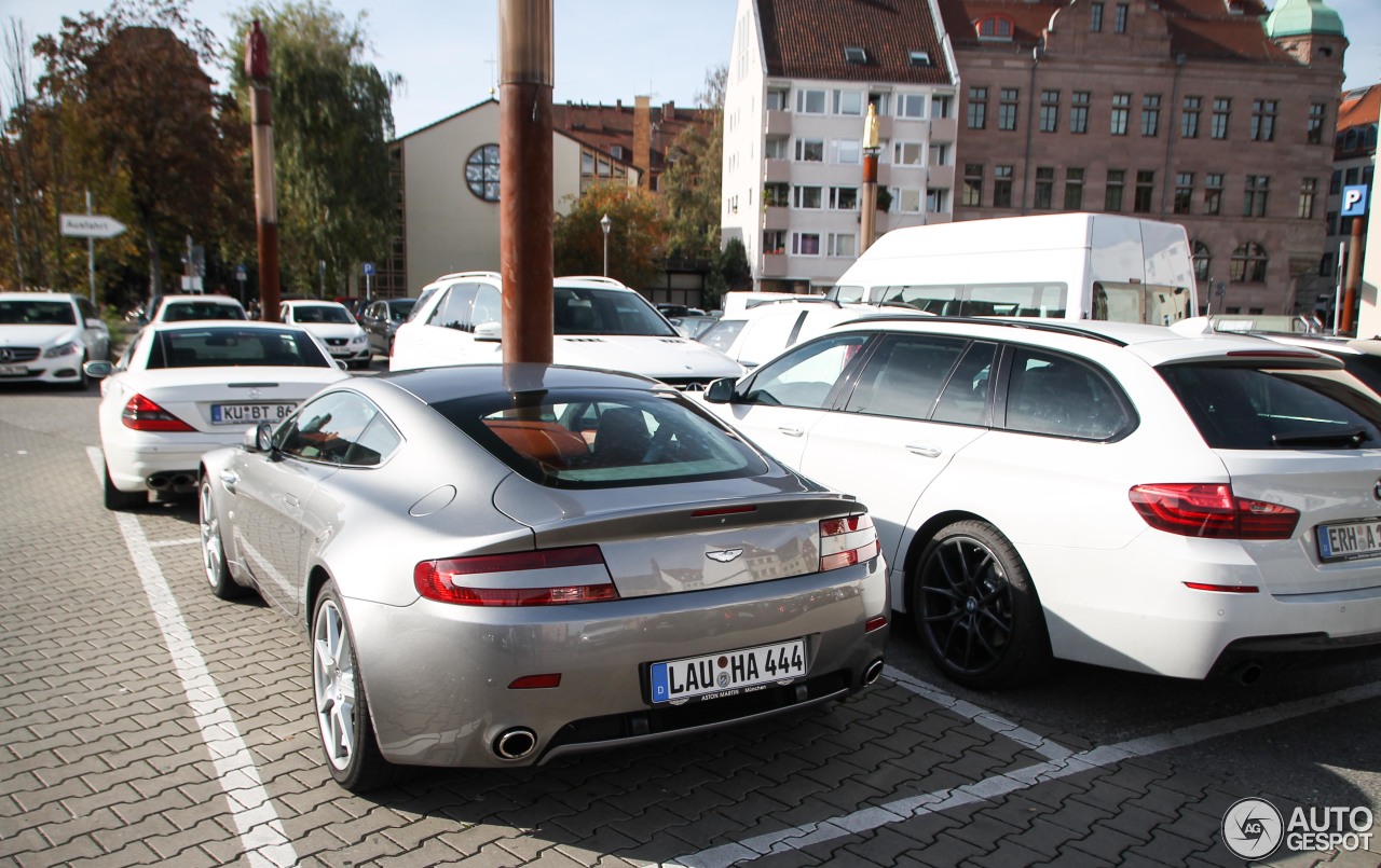 Aston Martin V8 Vantage