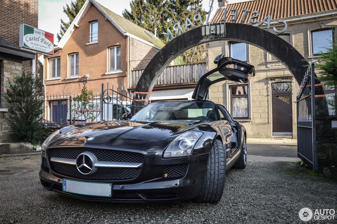 Mercedes-Benz SLS AMG