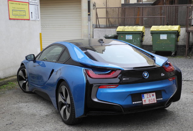 BMW i8