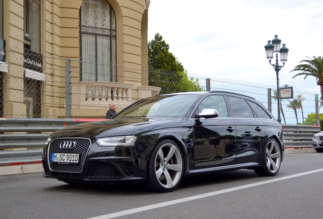 Audi RS4 Avant B8