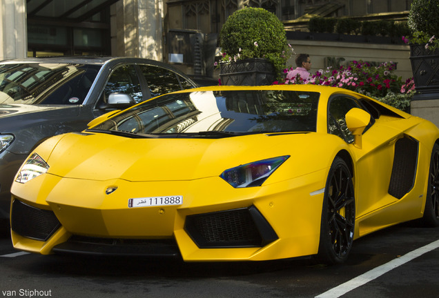 Lamborghini Aventador LP700-4