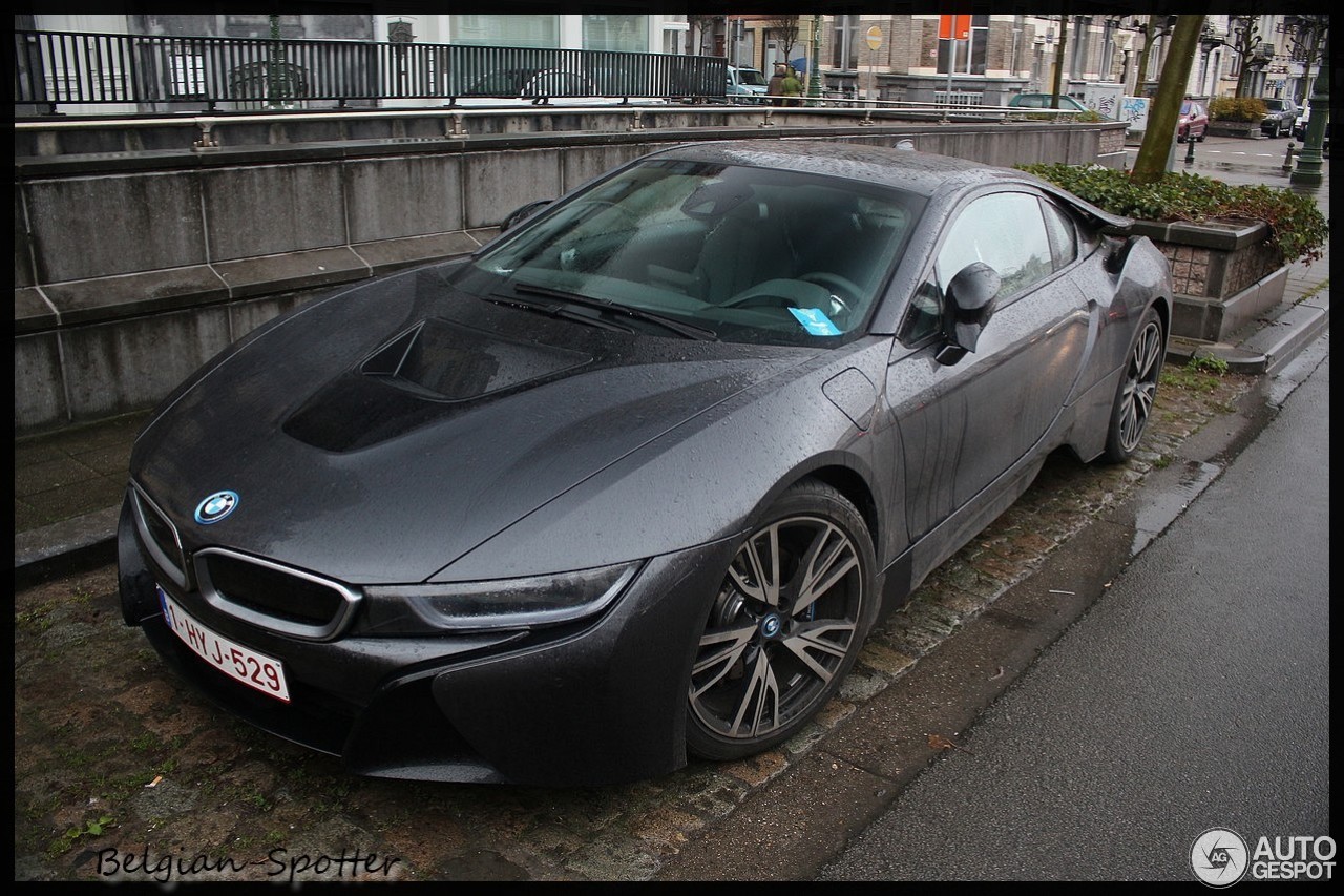 BMW i8