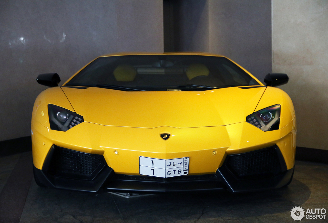 Lamborghini Aventador LP700-4