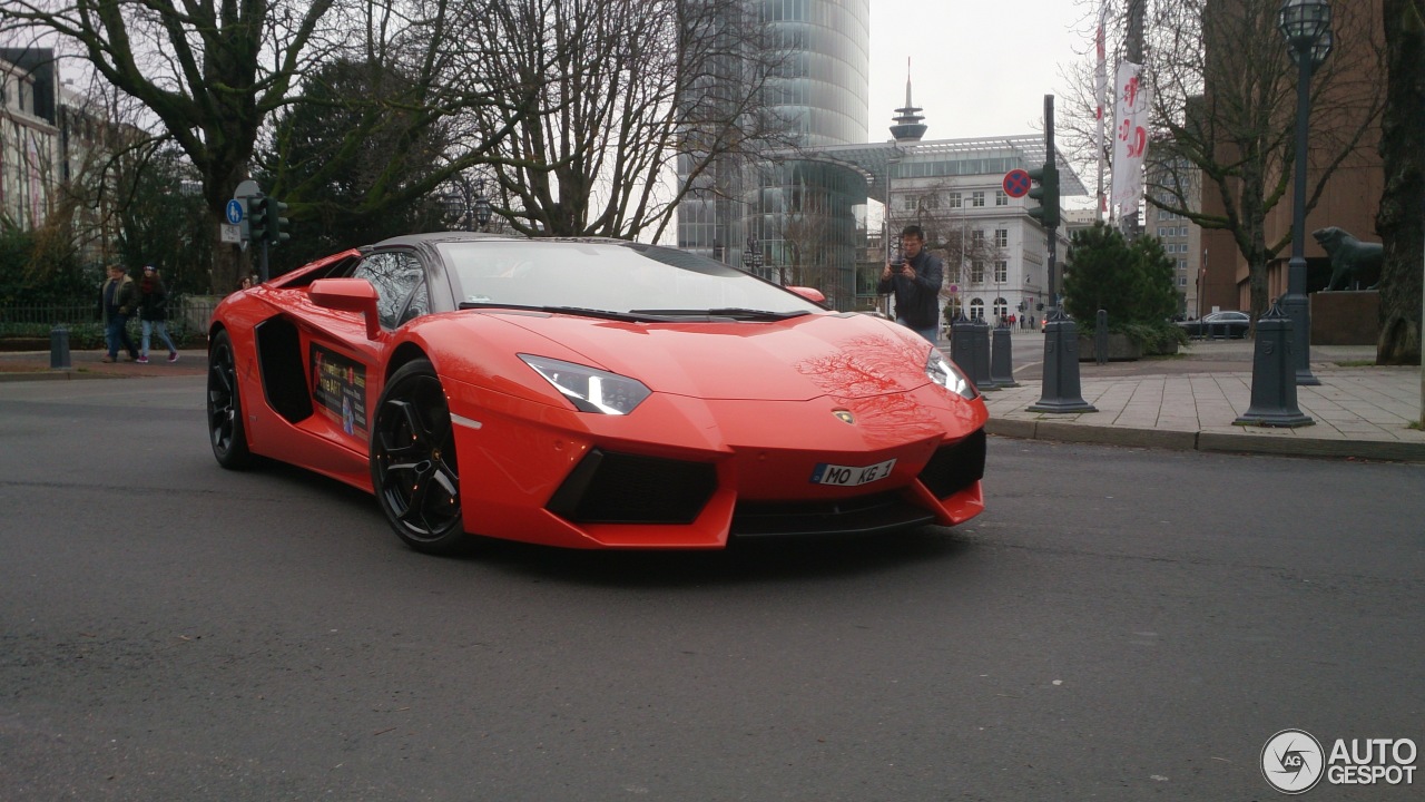 Lamborghini Aventador LP700-4 Roadster