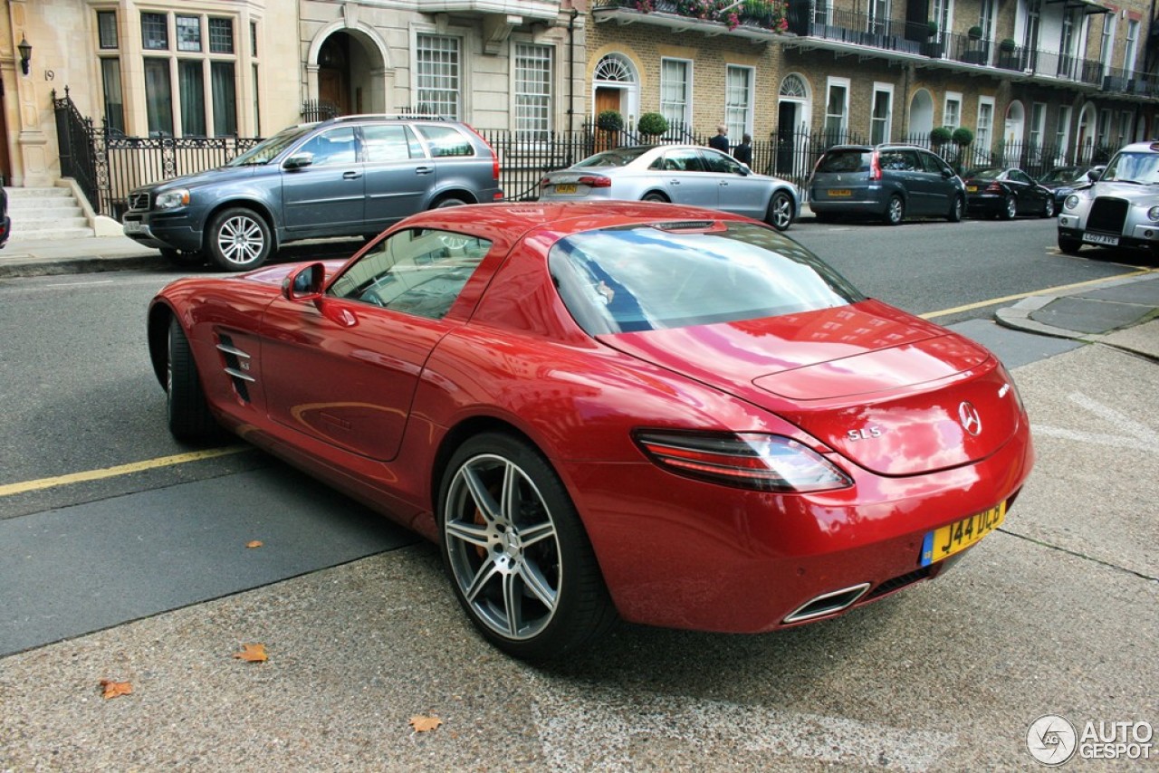 Mercedes-Benz SLS AMG