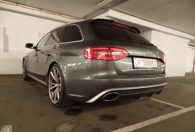 Audi RS4 Avant B8