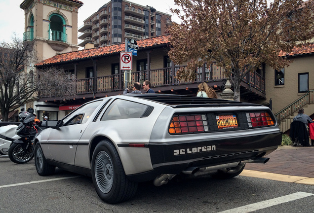 DeLorean DMC-12
