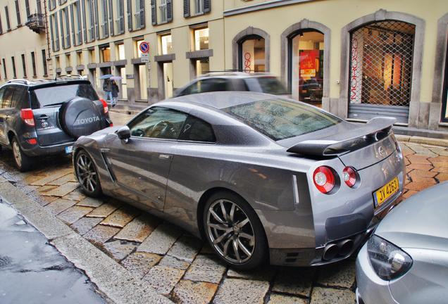 Nissan GT-R 2011