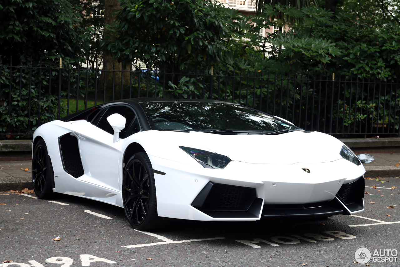 Lamborghini Aventador LP700-4