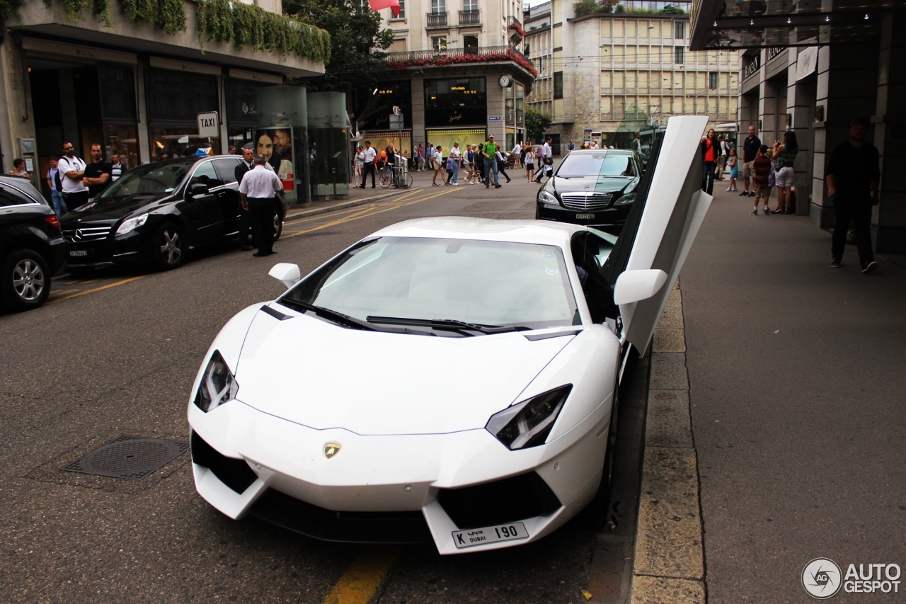 Lamborghini Aventador LP700-4