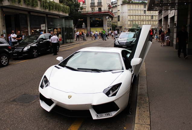 Lamborghini Aventador LP700-4