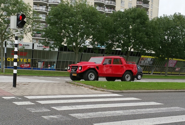 Lamborghini LM002