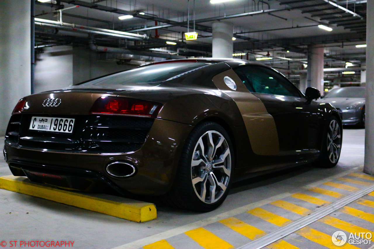 Audi R8 V10