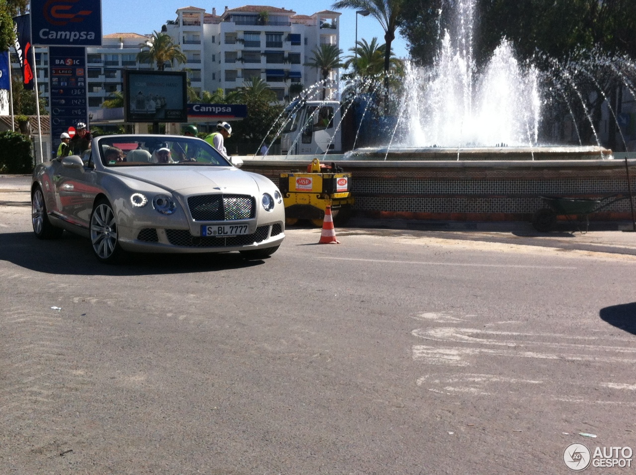 Bentley Continental GTC 2012