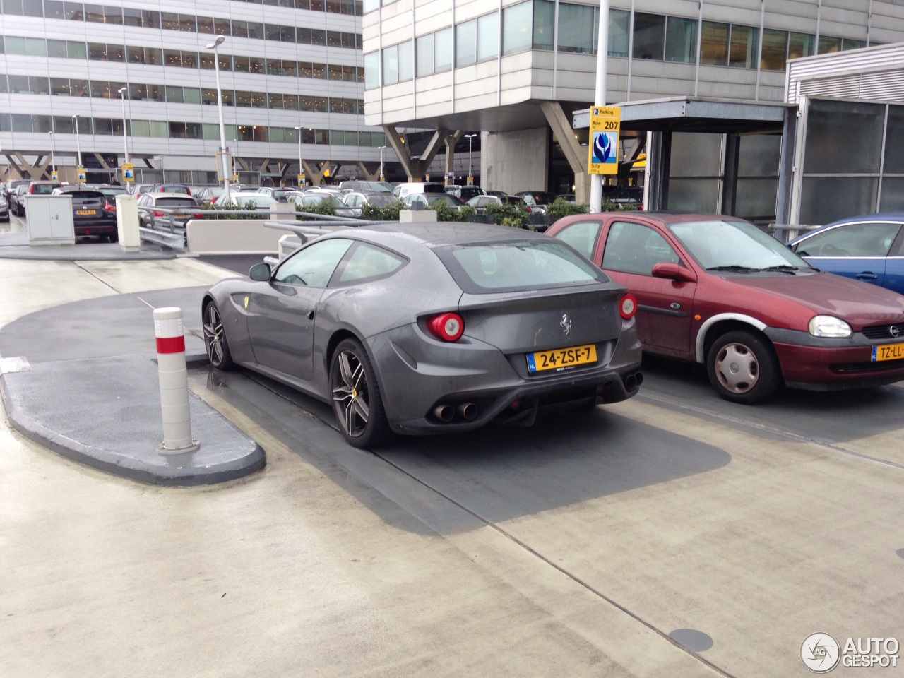 Ferrari FF