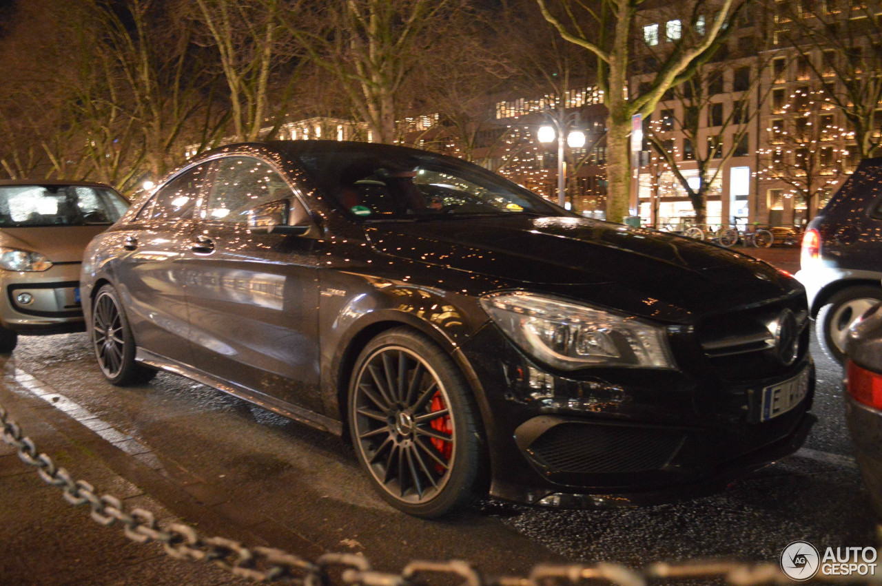 Mercedes-Benz CLA 45 AMG C117