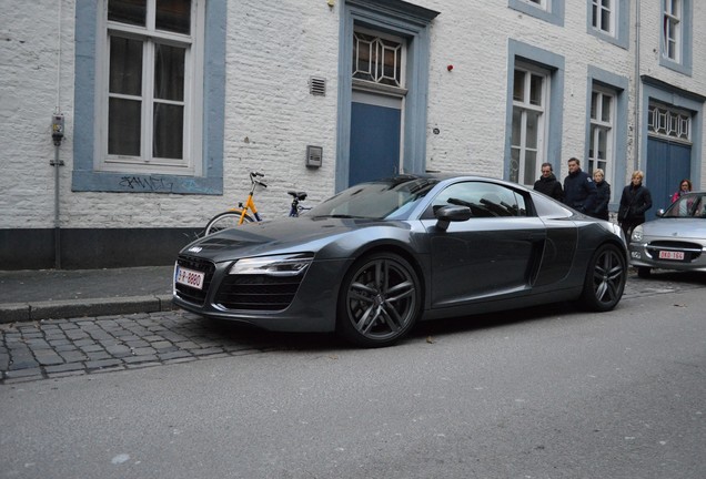 Audi R8 2013