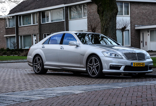 Mercedes-Benz S 63 AMG W221 2011