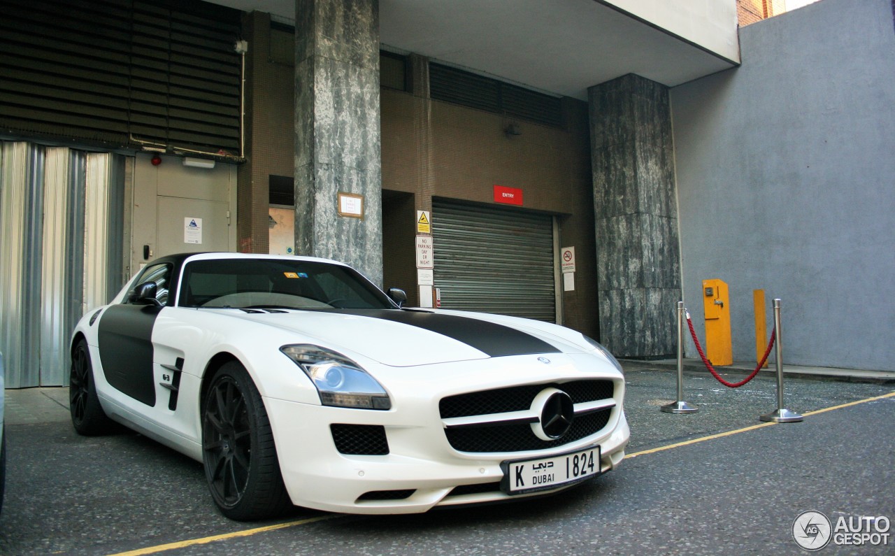 Mercedes-Benz SLS AMG