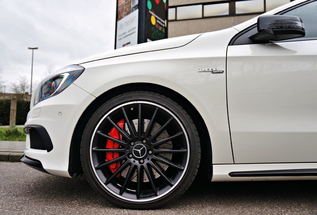 Mercedes-Benz A 45 AMG