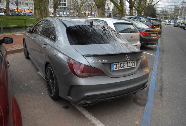 Mercedes-Benz CLA 45 AMG C117