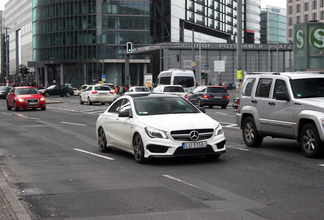 Mercedes-Benz CLA 45 AMG C117