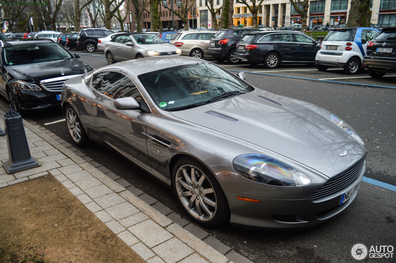 Aston Martin DB9