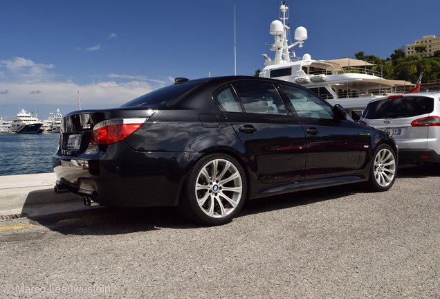 BMW M5 E60 2005