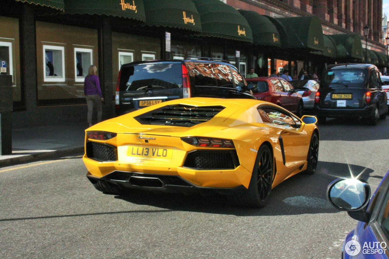 Lamborghini Aventador LP700-4