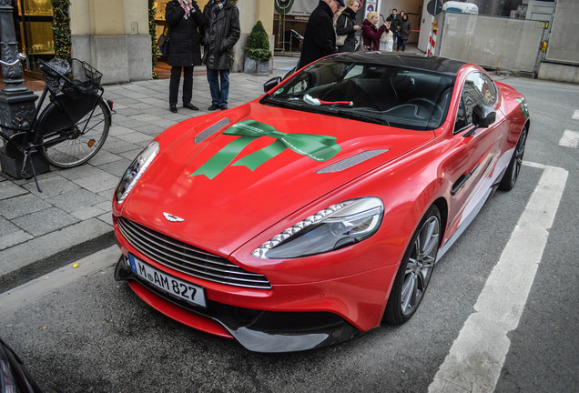 Aston Martin Vanquish 2013