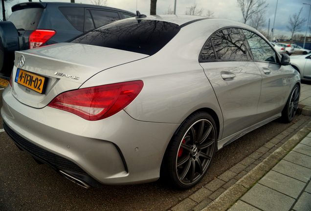 Mercedes-Benz CLA 45 AMG C117