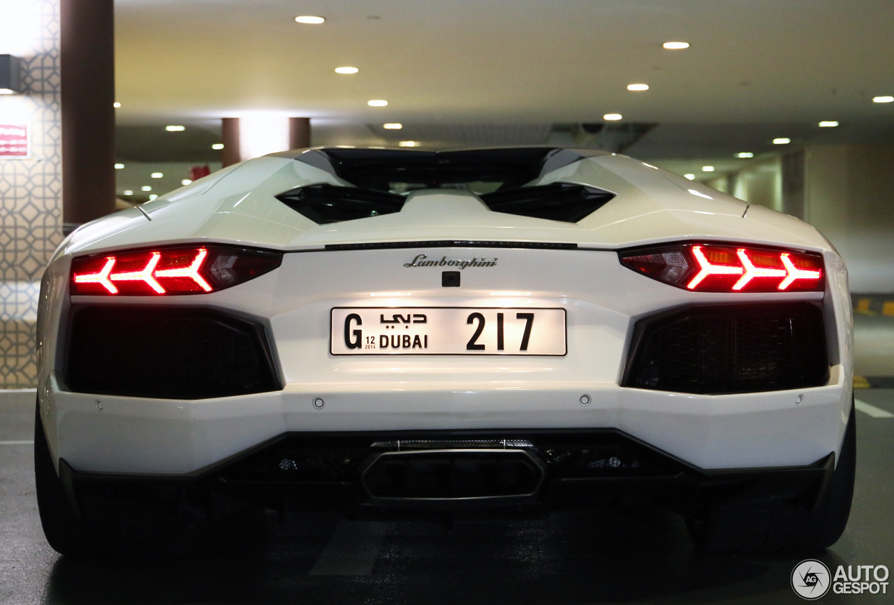 Lamborghini Aventador LP700-4 Roadster