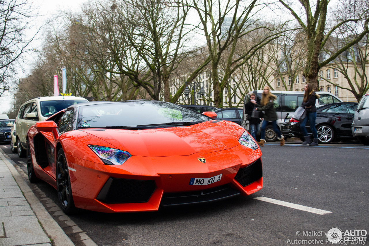 Lamborghini Aventador LP700-4 Roadster