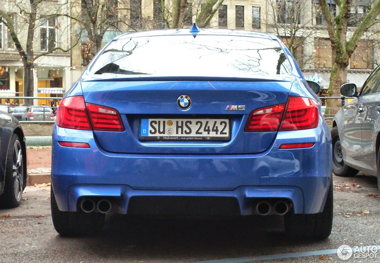 BMW M5 F10 2011