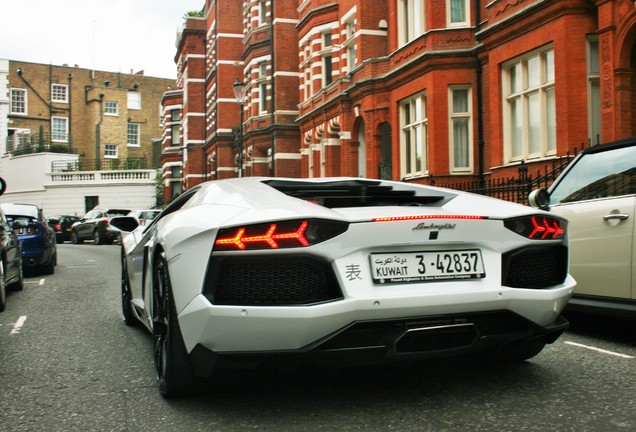 Lamborghini Aventador LP700-4