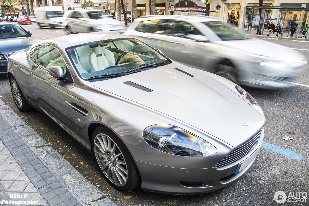 Aston Martin DB9