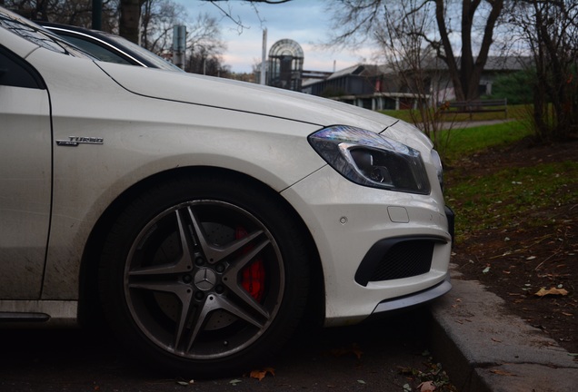 Mercedes-Benz A 45 AMG