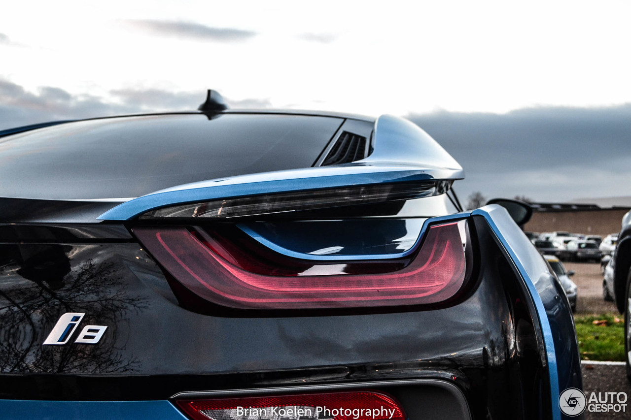 BMW i8