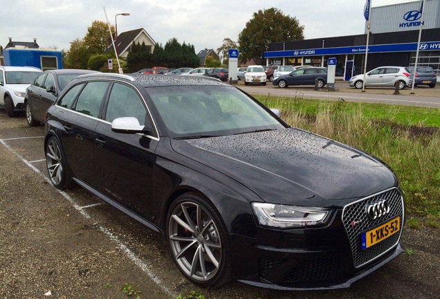 Audi RS4 Avant B8