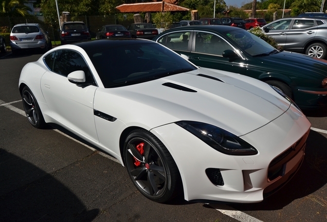 Jaguar F-TYPE R Coupé