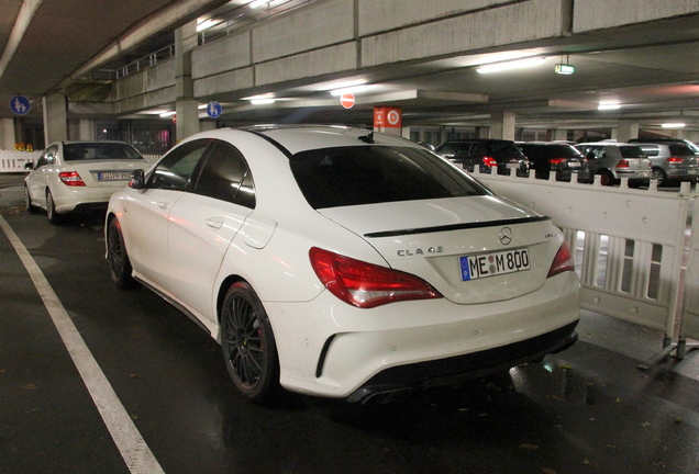 Mercedes-Benz CLA 45 AMG C117