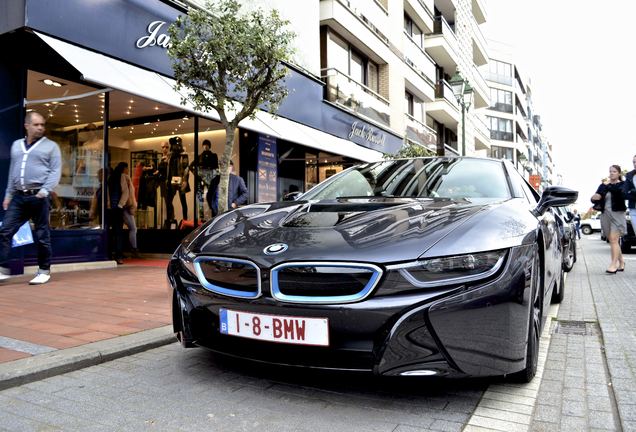 BMW i8